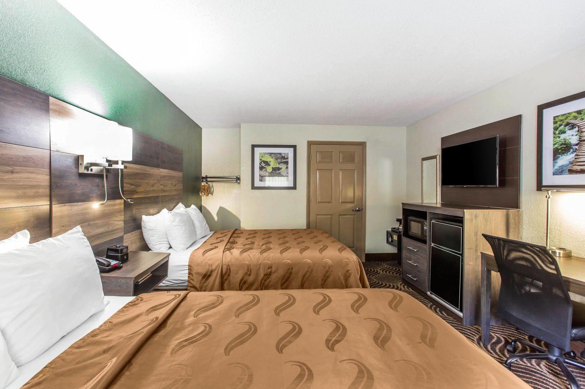 Quality Inn Black Mountain Eksteriør billede